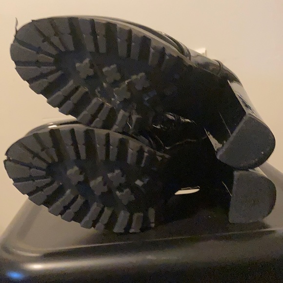 Platforms - Picture 4 of 5